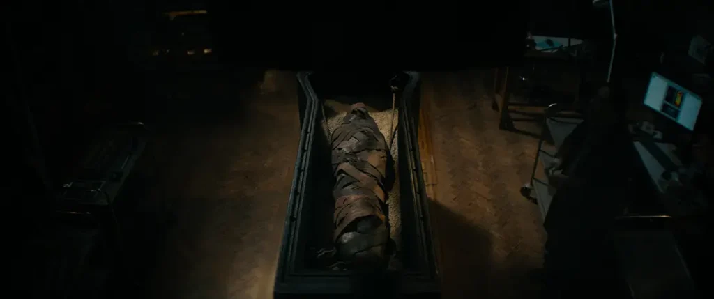 Film Name: LEE CRONIN'S THE MUMMY Copyright: © 2026 Warner Bros. Ent. All Rights Reserved Photo Credit: Courtesy of Warner Bros. Pictures Caption: A scene from New Line Cinema, Atomic Monster and Blumhouse's LEE CRONIN'S THE MUMMY. A Warner Bros. Pictures Release.